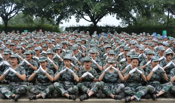 北京师范大学成都实验学校2019年军训