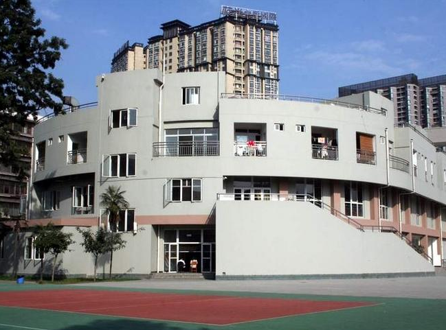 盐道街中学教学特色