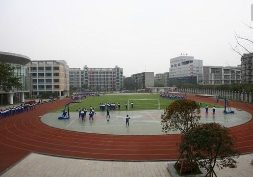 四川大学附属中学（成都十二中）是怎样的一所学校？