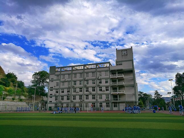 攀枝花市第十五中学2019年中考录取分数线