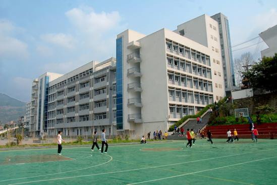 古蔺中学2018年收费标准