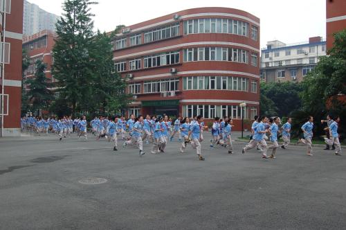 北师大成都实验中学排名怎么样？