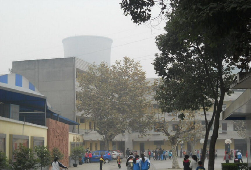 华西中学位置在哪儿？在成华区吗？