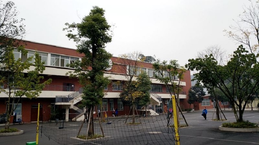 成都七中八一学校地址在哪里？