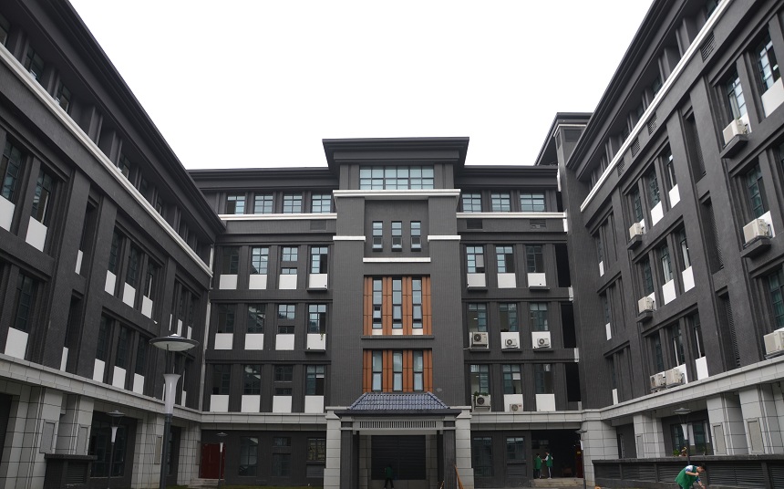 成都第二十中学校园环境好不好、怎么样？