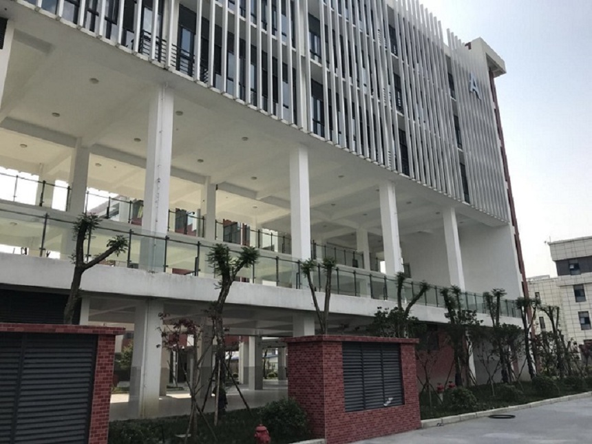 北京第二外国语学院成都附属中学环境好不好？