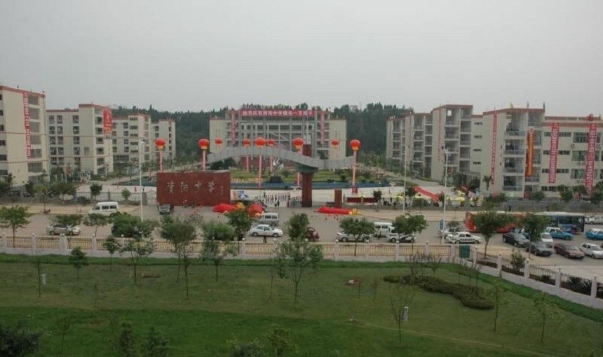 资阳中学环境好不好？