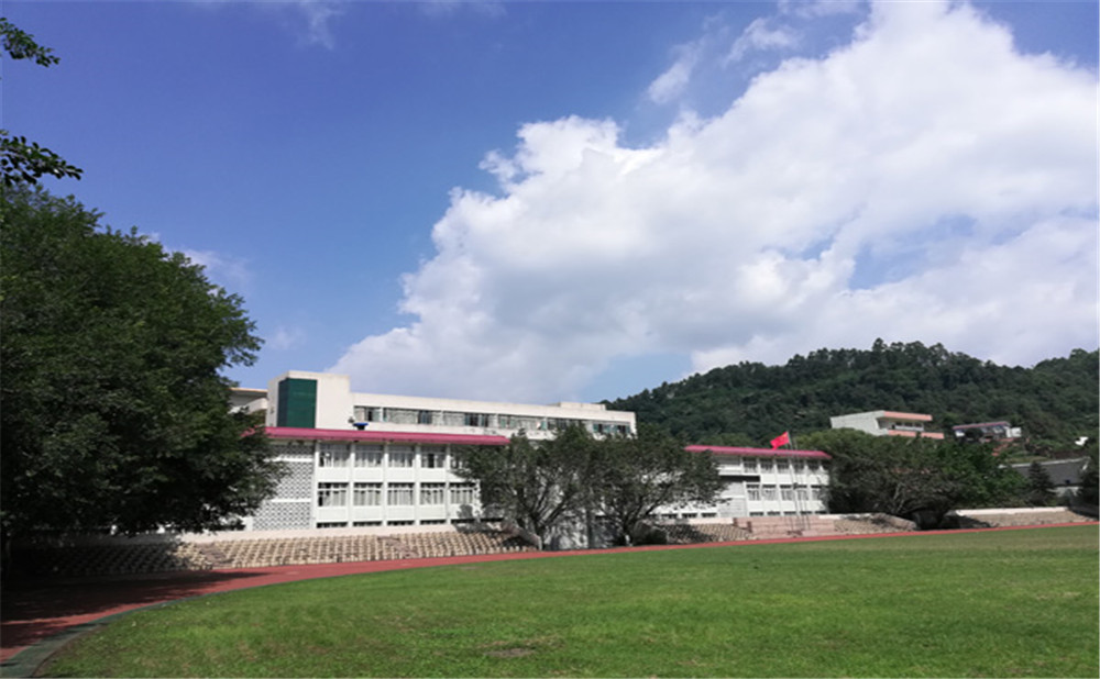 五通桥中学校园环境怎么样?