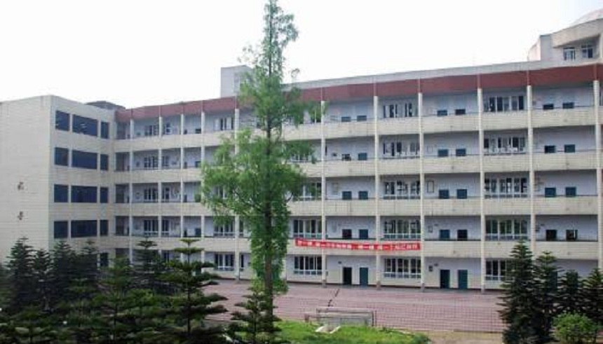 雅安中学官网网址是什么？