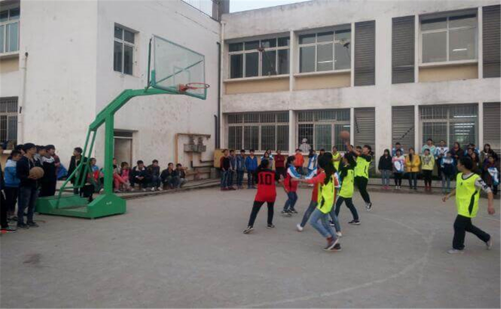 巴中市第五中学详细地址在什么地方？