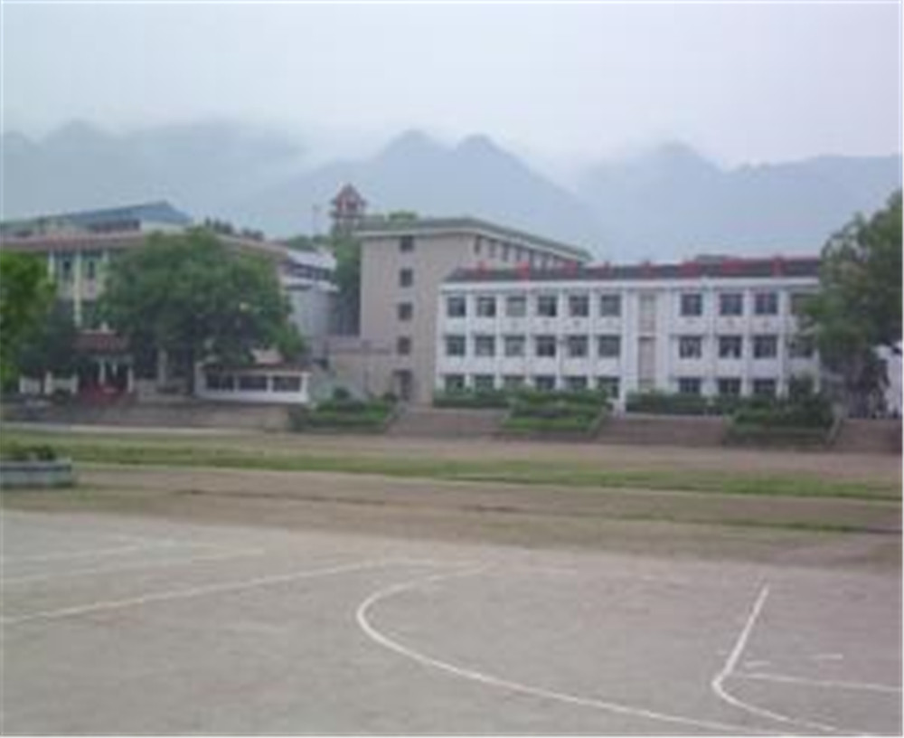大竹县文星中学学校环境怎么样？