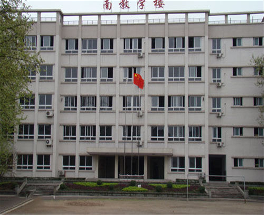 达州铁路中学学校详细地址在什么地方？