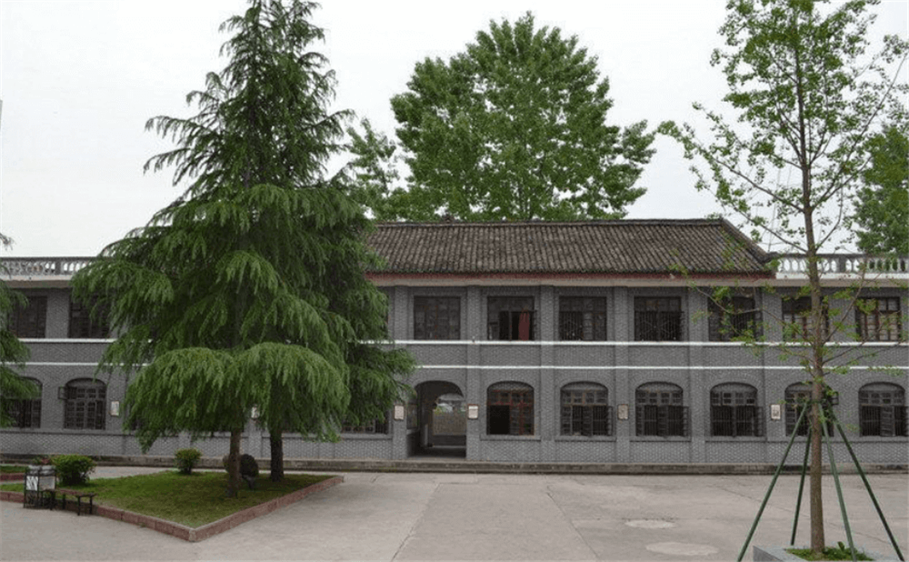 阆中市柏垭中学学校环境怎么样？