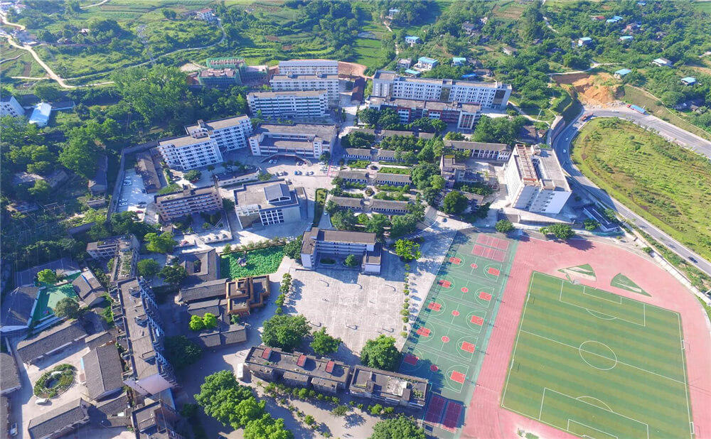 蓬安中学学校环境怎么样？