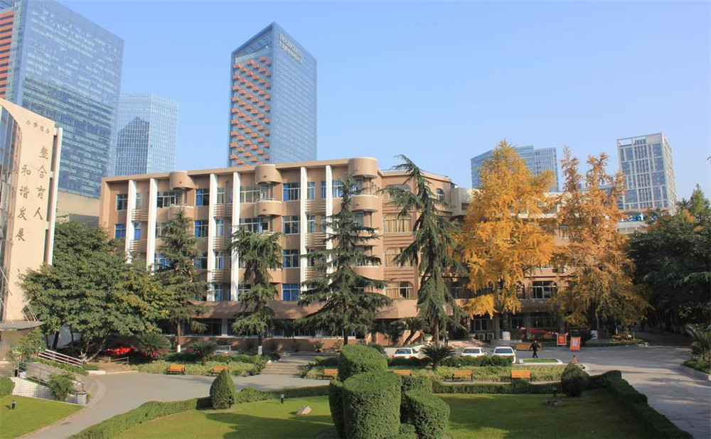 成都市盐道街中学2020年招生计划是多少？
