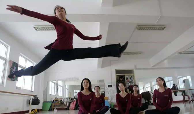 寿安中学的学费是多少？
