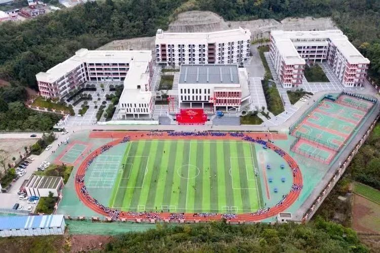 简阳实验中学的录取分数线是多少？