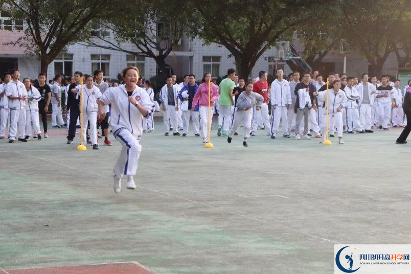 2020成都市田家炳中学的升学率有多少？