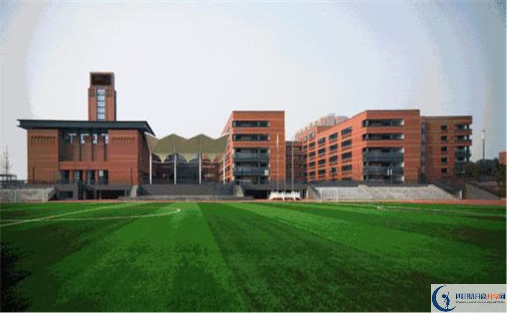 成都实外新都五龙山学校的高中住宿好不好？