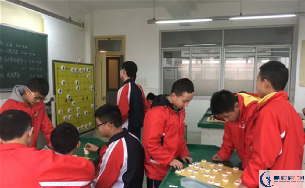 崇庆中学的高中住宿好不好？