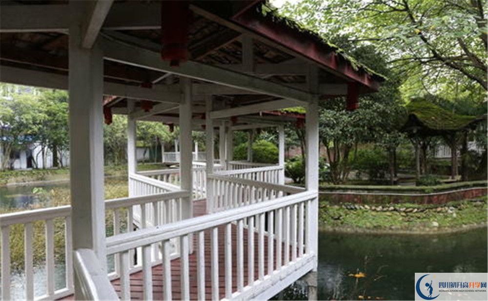 光亚学校住宿费用是多少？