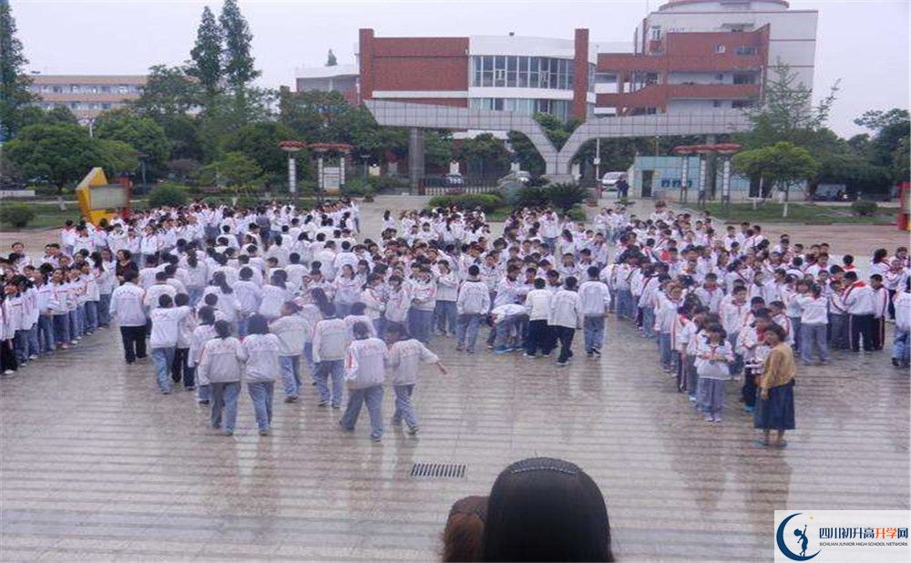 彭州中学2020年被清华北大录取的学生有多少？