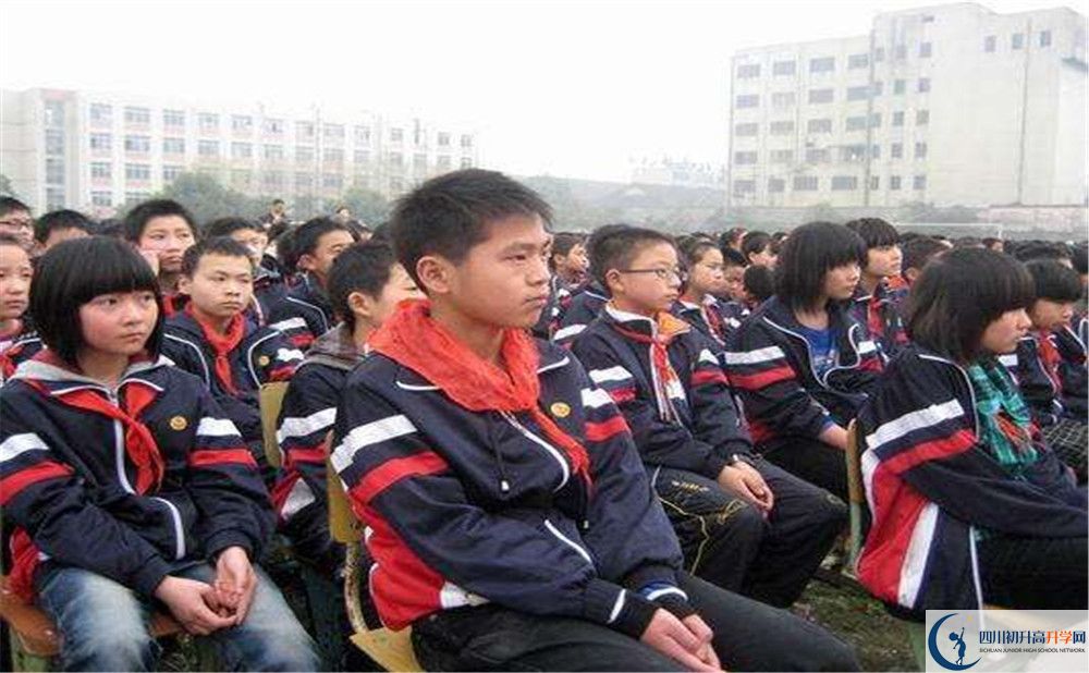大邑县实验中学2020年高中部入学条件是什么？