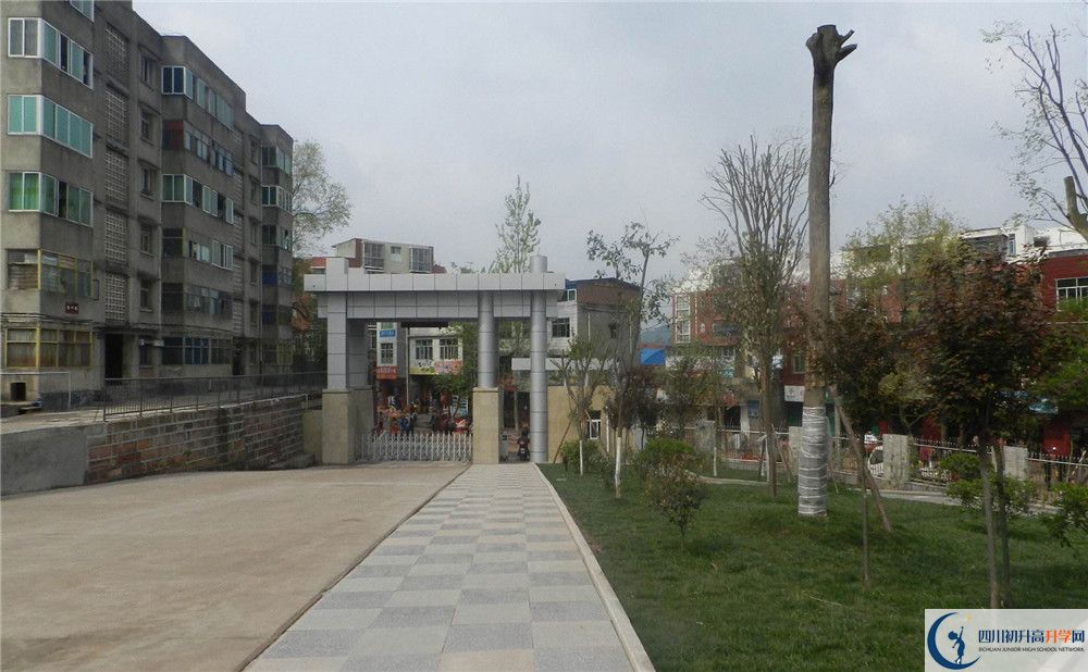 竹篙中学2020年高一入学考试时间是多久？