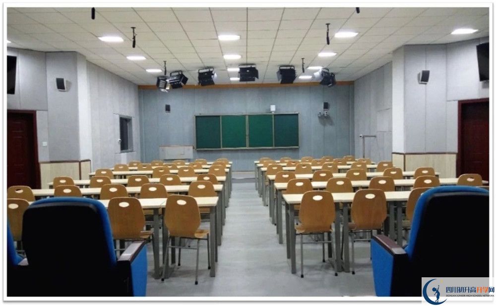 成都石室中学的高中住宿怎么样？