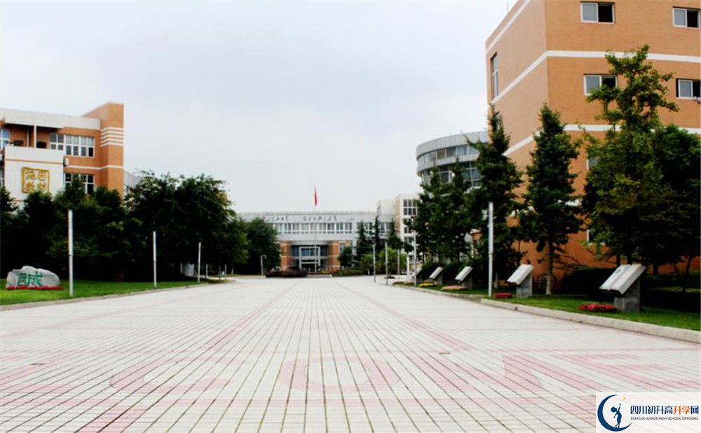成都七中实验学校初升高难不难?
