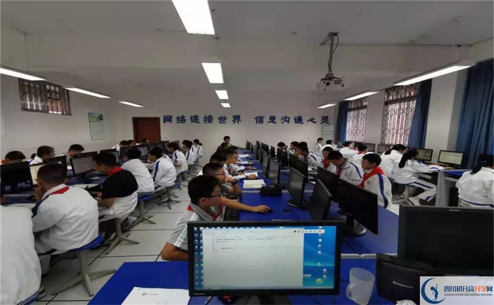电子科技大学实验中学位置在哪里？