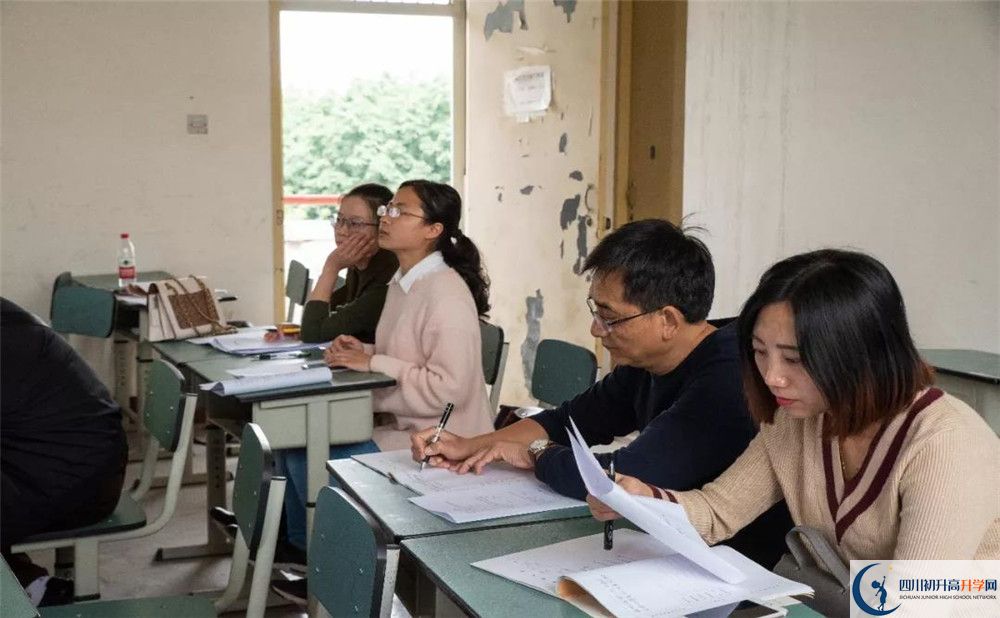 新都泰兴中学高2020届高三阶段检测试题语文难吗？