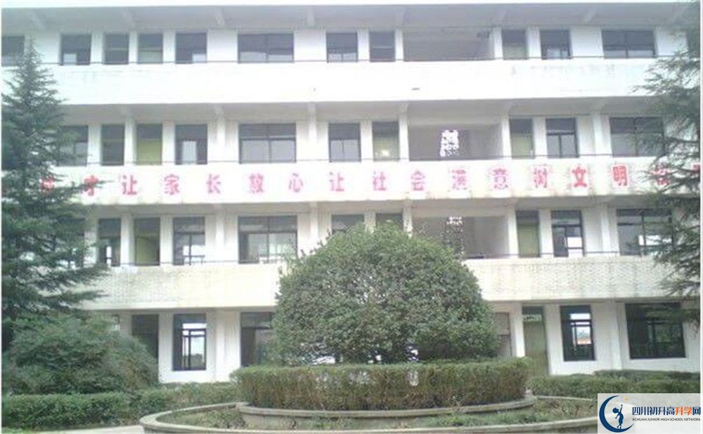 龙正1.jpg