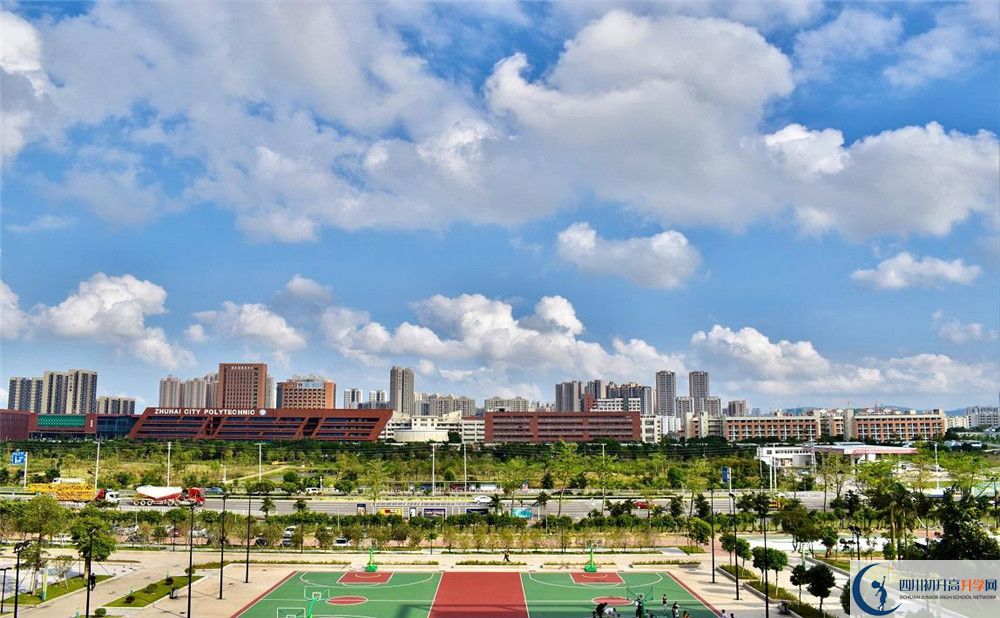 青苗国际双语学校成都校区初三课程资源在哪里看？