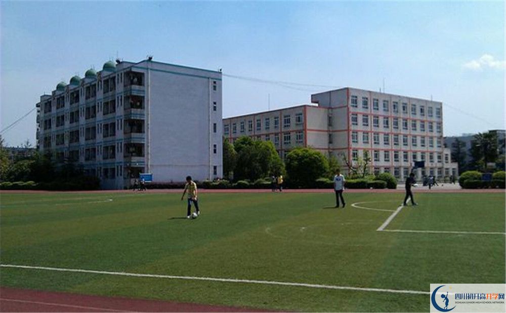 寿安中学今年的学费怎么收取，是否有变化？
