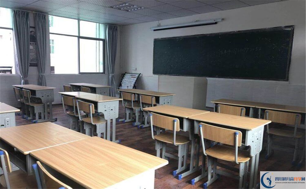 2020恩阳登科中学录取线是否有调整？