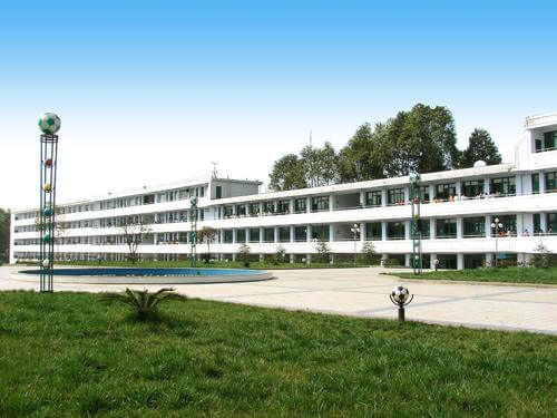 筠连县第二中学校园风采