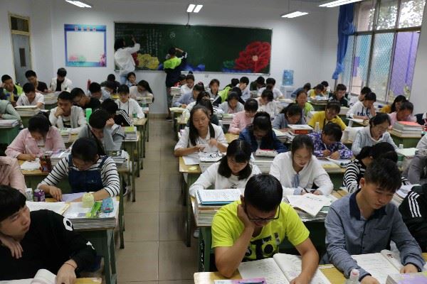 西昌市川兴中学2018年录取分数线