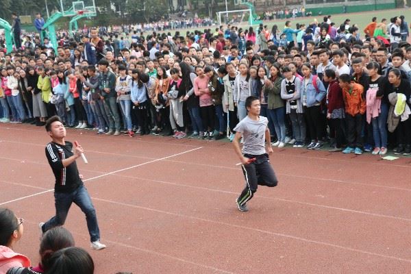 西昌市川兴中学院校环境