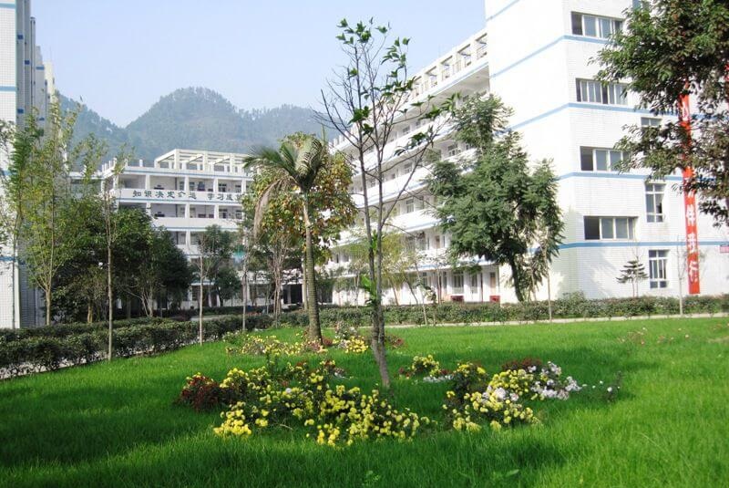 筠连县中学办学成果