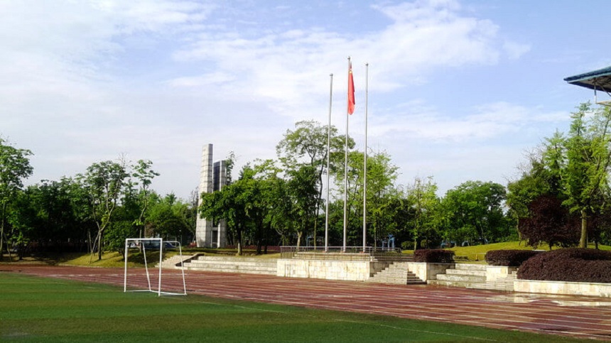 成都实验外国语学校（西区）网址链接是什么？