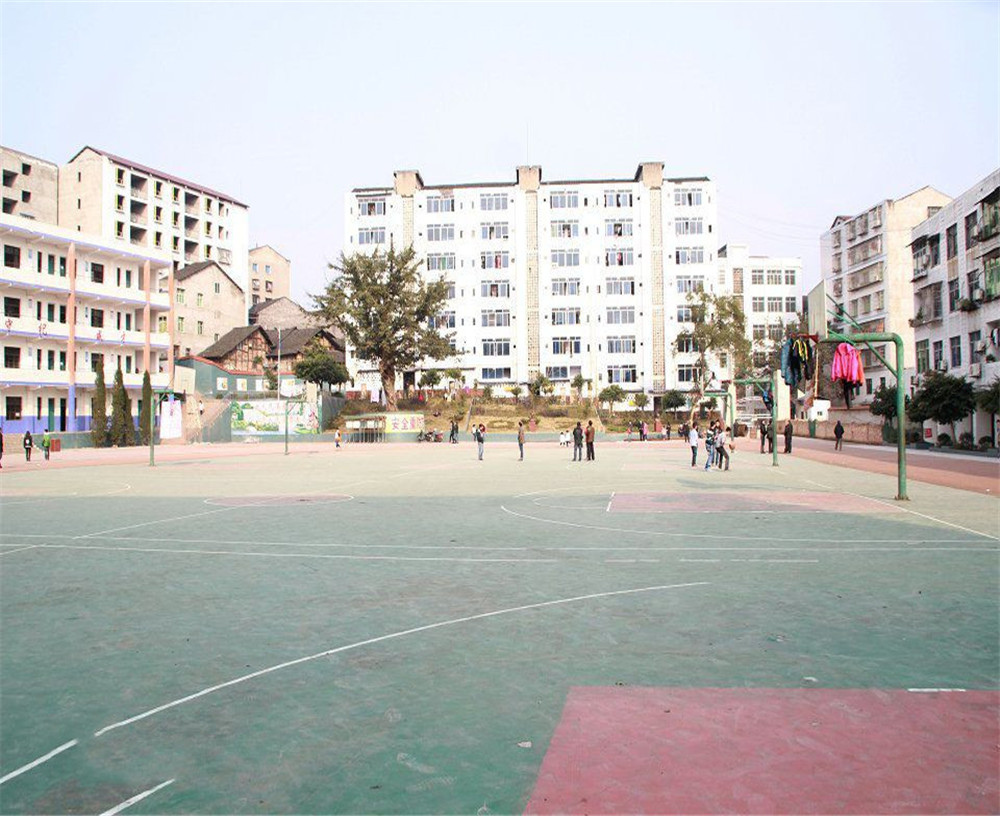 渠县清溪中学学校环境怎么样？