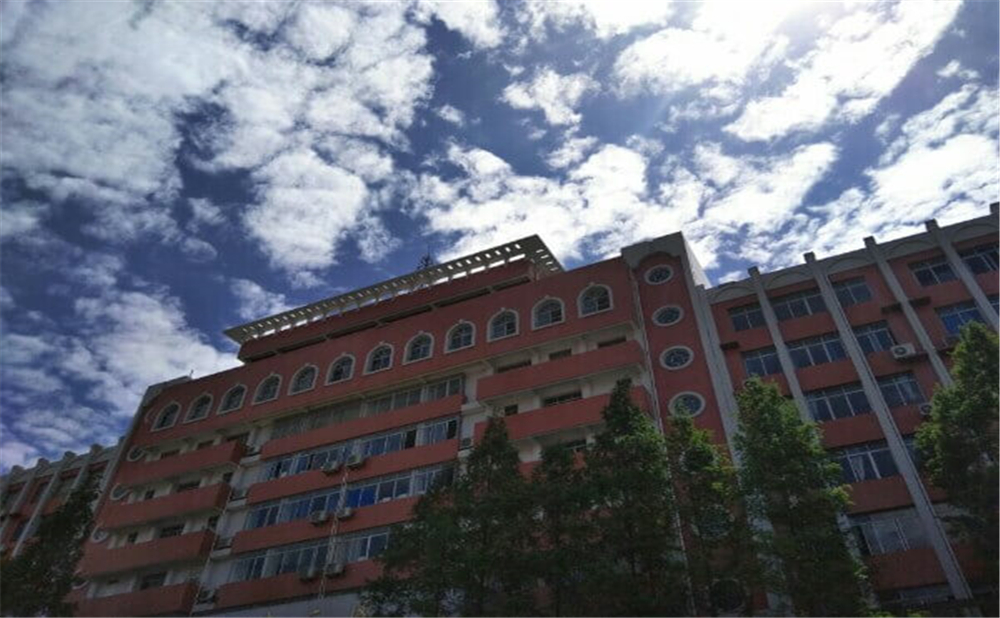 南充十一中学校环境怎么样？