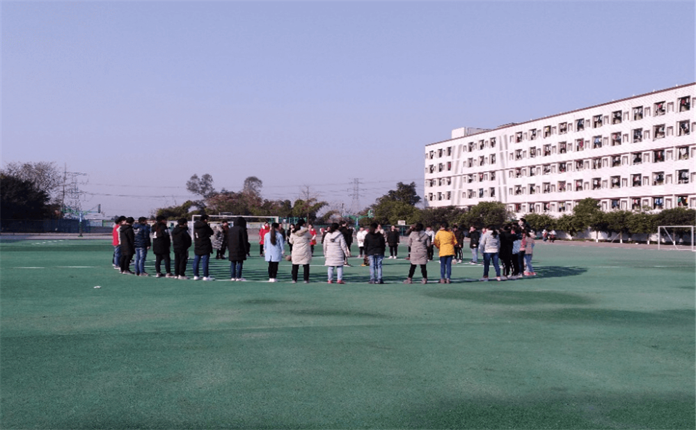 南充市李渡中学学校环境怎么样？