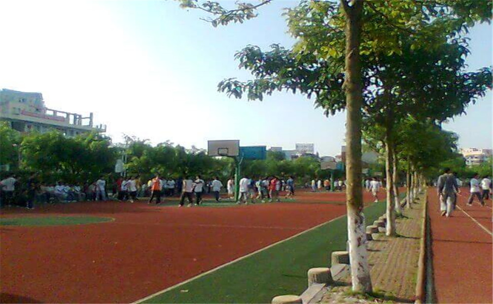 广安友谊中学2020年的录取分数是多少？