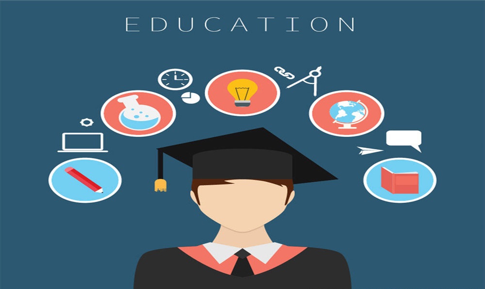 成都石室中学每年的学费是多少？