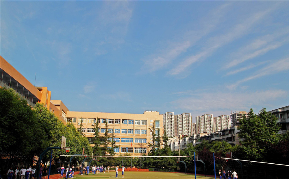 成都大学附属中学高考的升学率怎么样？