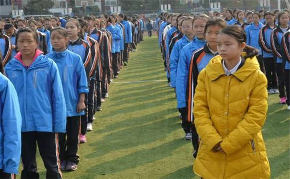 成都成飞中学近三年的录取分数是多少？