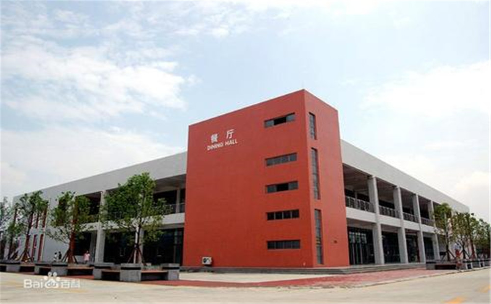 成都树德中学光华校区的学费是多少？