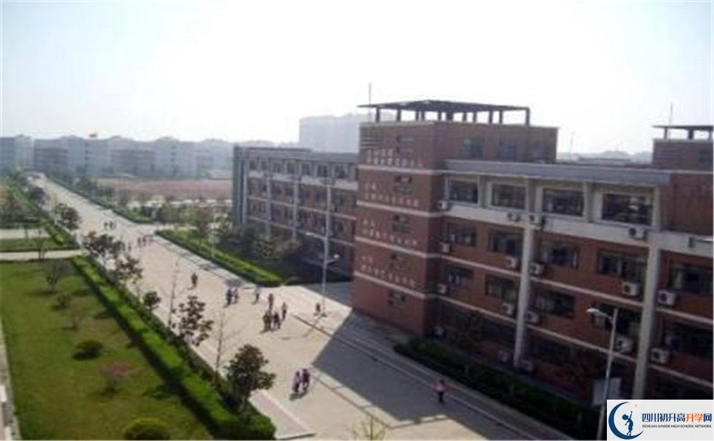 中考成都美视国际学校招生分数线是多少？